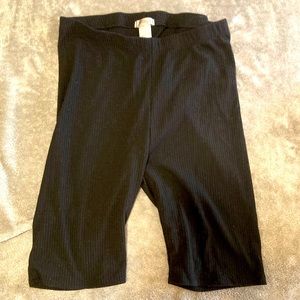 Bozzuto ribbed shorts. Black. Size S.